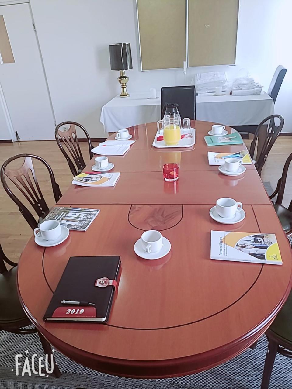 Vingaker Hotell Bagian luar foto